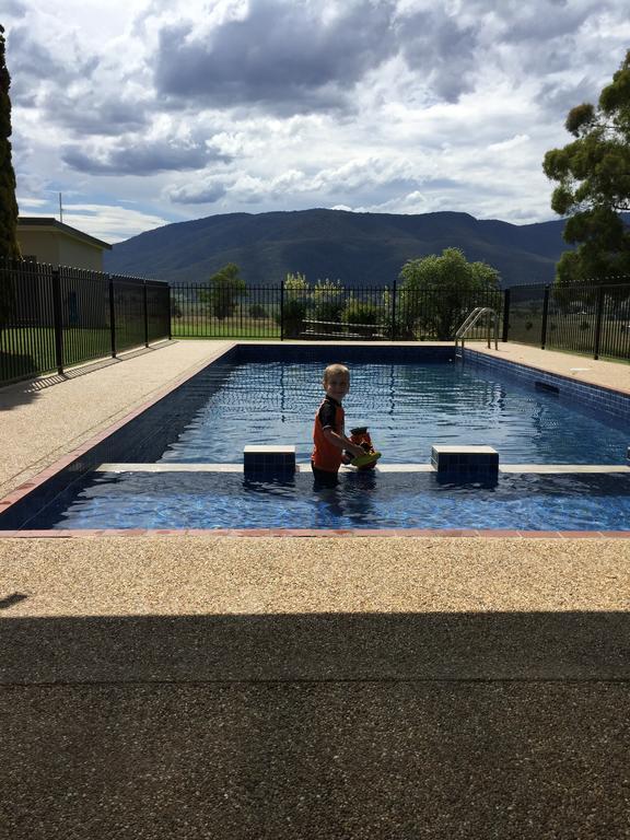 Mountain View Motel Corryong Exterior foto