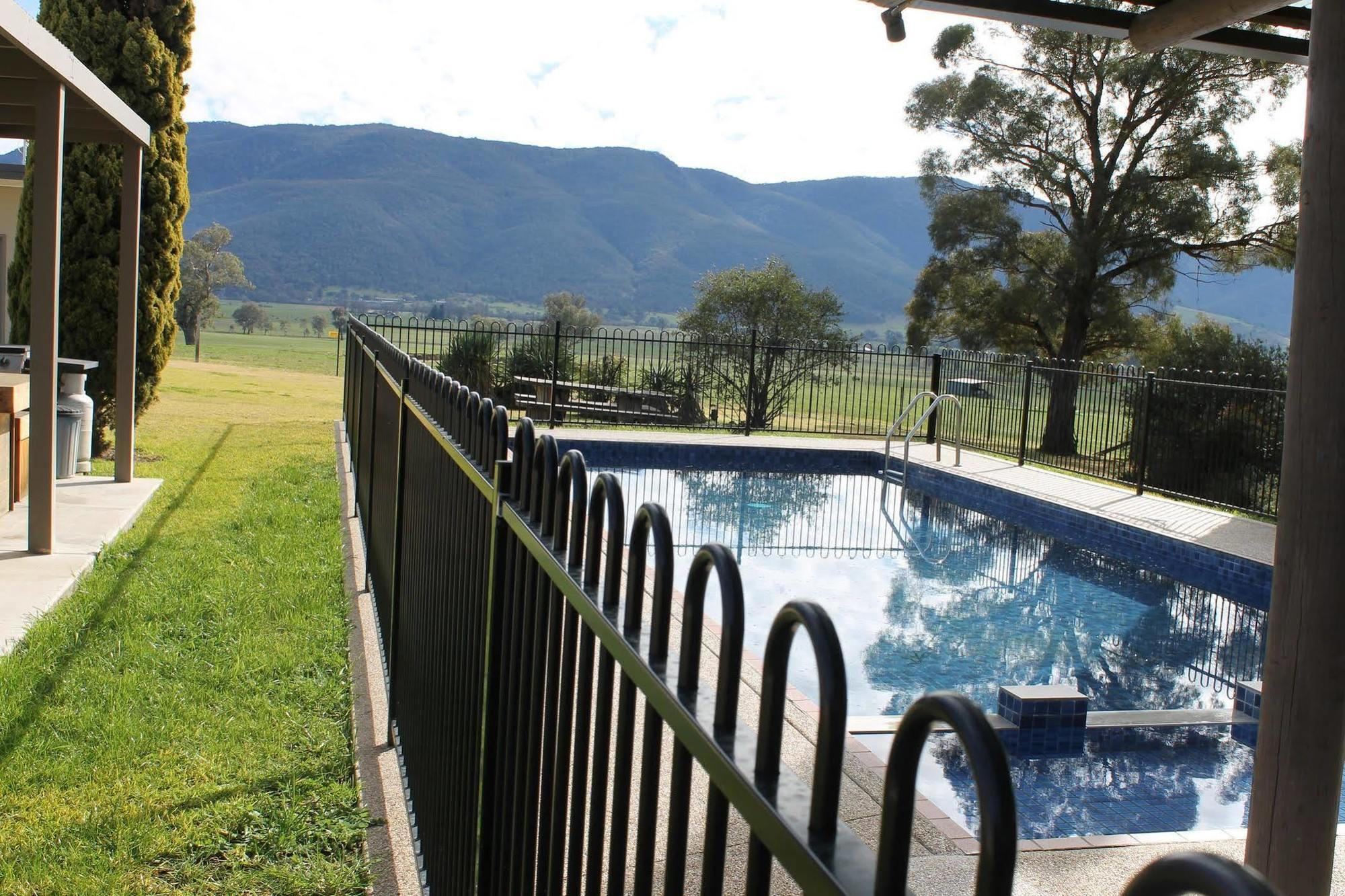 Mountain View Motel Corryong Exterior foto