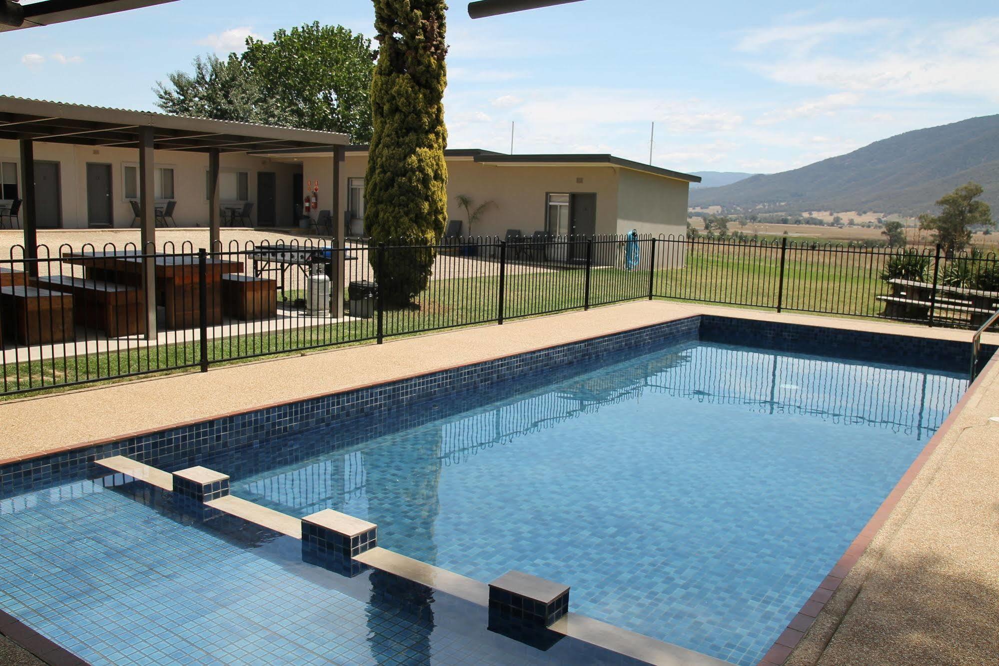 Mountain View Motel Corryong Exterior foto